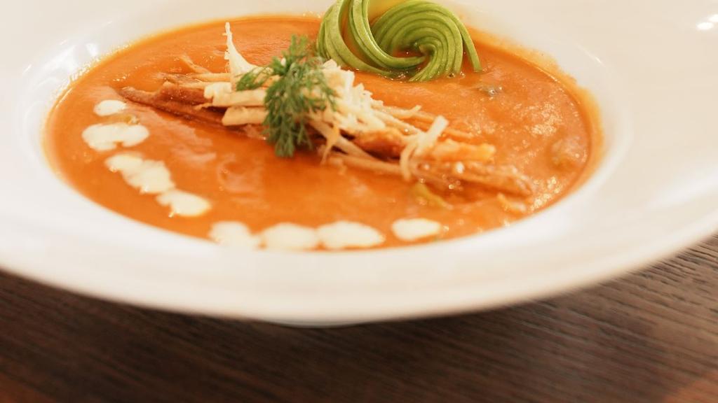 4- Restaurante moderno con propuestas gastronómicas gourmet y presentación cuidada