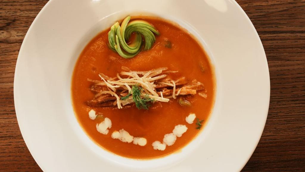 9- Restaurante moderno con propuestas gastronómicas gourmet y presentación cuidada