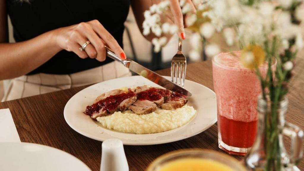 7- Restaurante moderno con propuestas gastronómicas gourmet y presentación cuidada